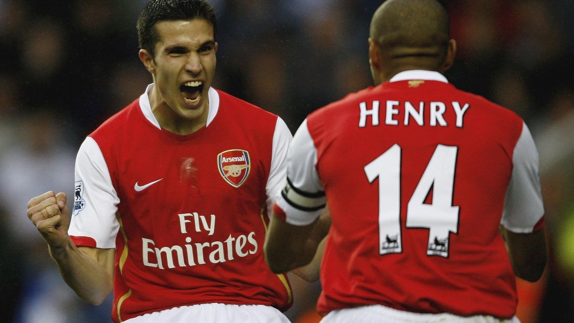 拜仁连续15场不败领跑德甲，拜仁几连胜