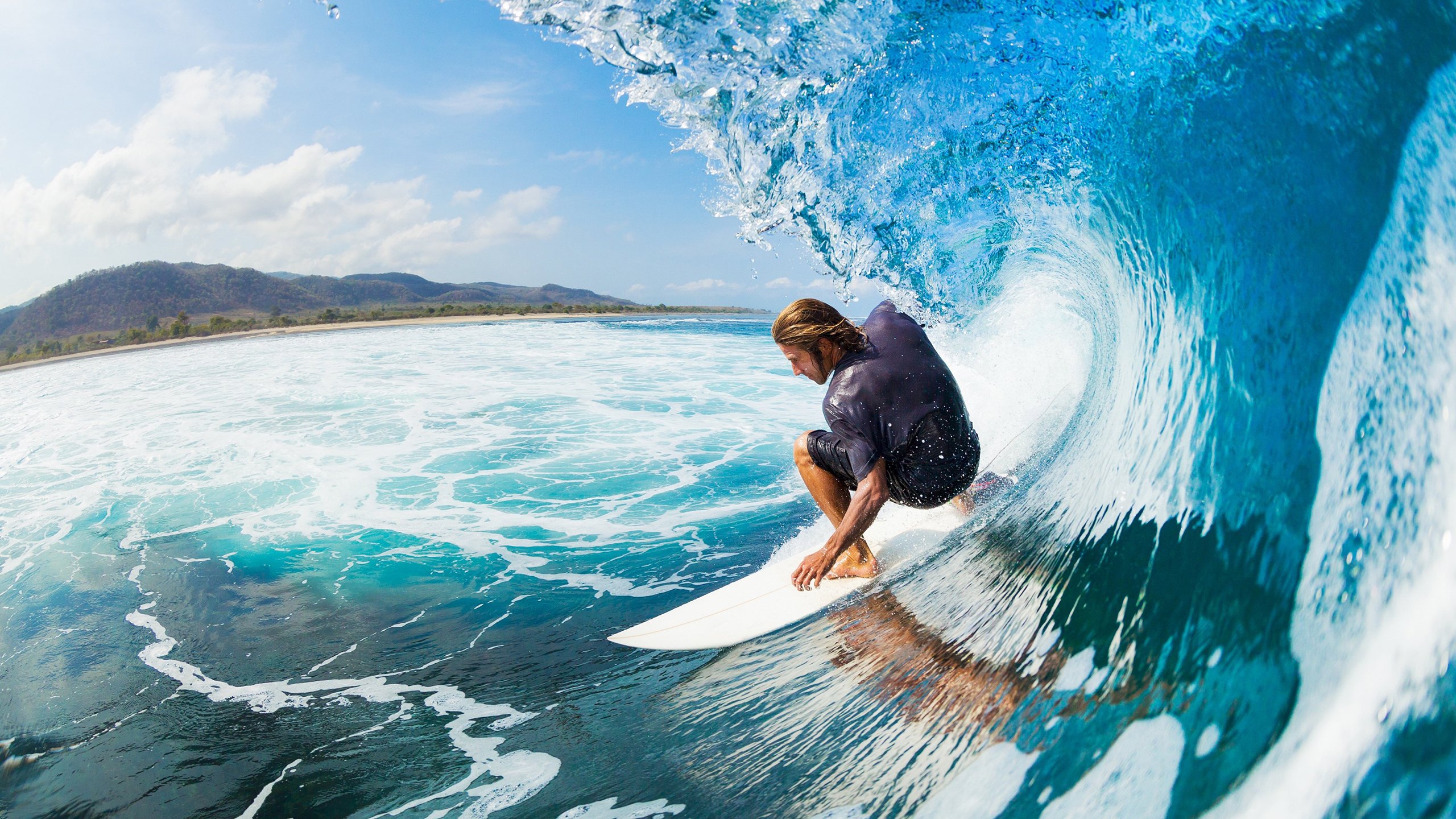 斯洛特：球队表现超出预期，目标是欧冠，斯特洛尔